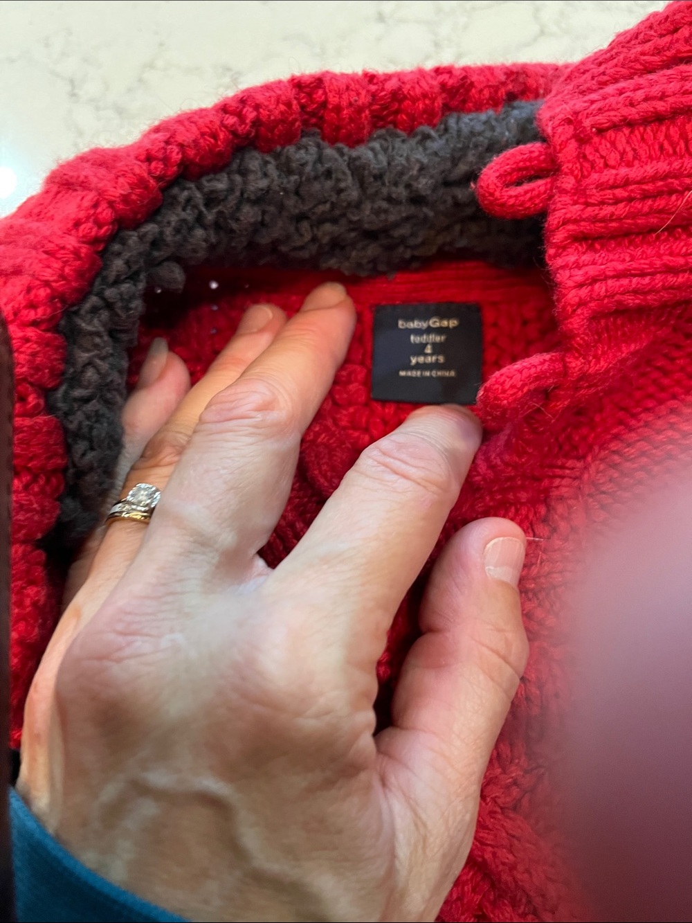 GAP Red Cable-Knit Sweater - Picture 2 of 3